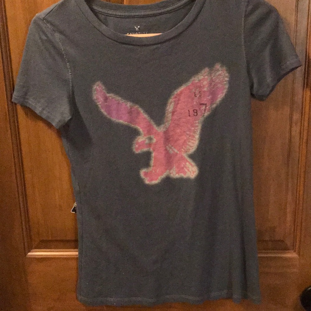 American Eagle gray shirt with pink eagle on it